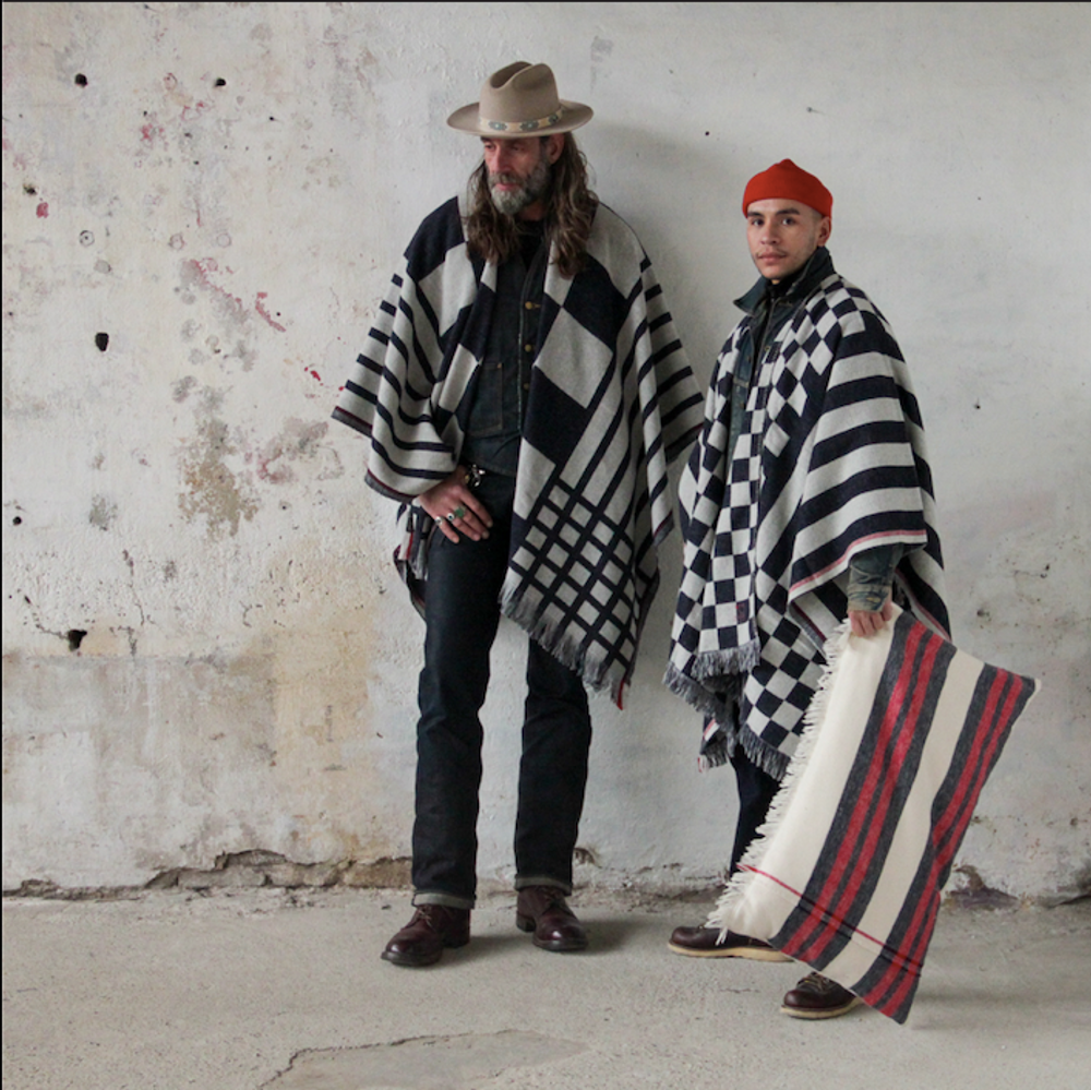 Homewear textile - PONCHO PANO DE LUCA DARK NAVY/NATURAL WHITE - SCHOOLOFLIFEPROJECTS
