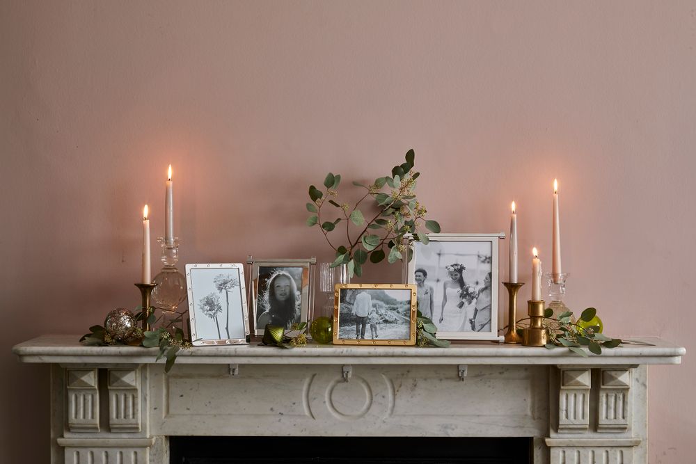 Hotel bedrooms - Locket Frames - ADDISON ROSS