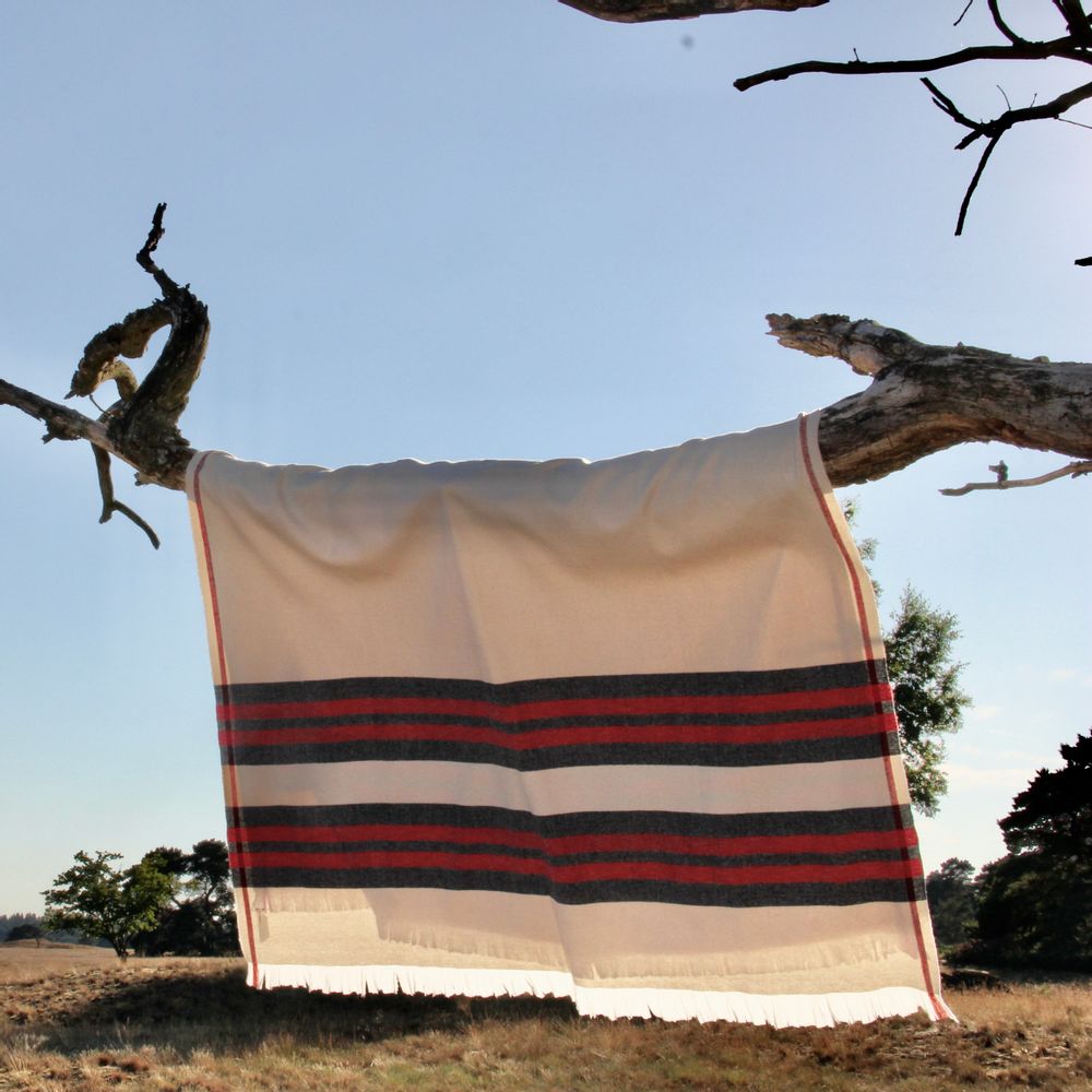 Objets de décoration - THROW LOURENCO IN 50% ORGANIC WOOL AND 50% ORGANIC COTTON - SCHOOLOFLIFEPROJECTS
