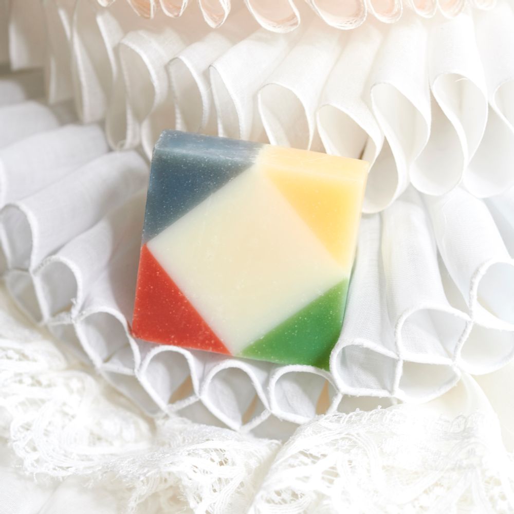 Savons - SAVON ARLEQUIN - POUDRÉ - SAVONNERIE CIMENT
