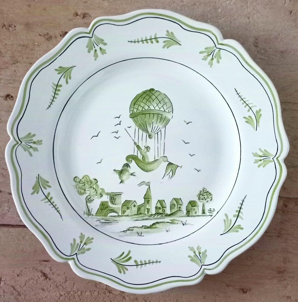 Assiettes de réception - Assiette Feston avec décoration peint à la main Montgolfière - BOURG-JOLY MALICORNE