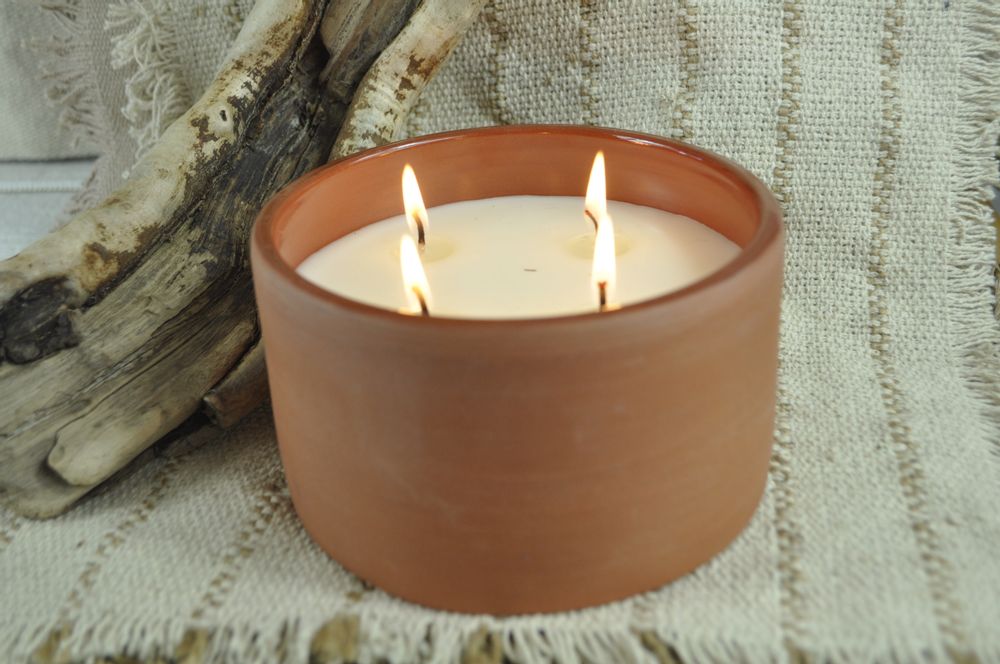 Coffrets et boîtes - Bougie en céramique vert pailleté 170g/ NUANCE FLORALE ( 30% DE REMISE SUR TOUT) - NATOÈ FRAGRANCES