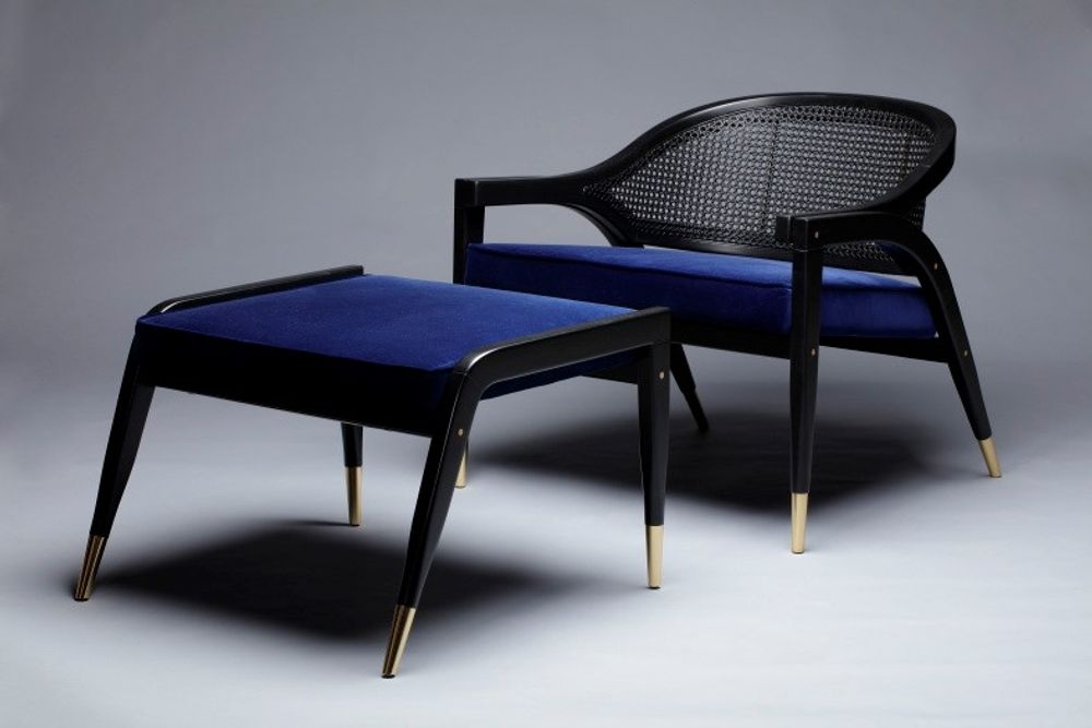 Stools - Wormley Footstool in Black Lacquered Wood and Brass Details - DUISTT