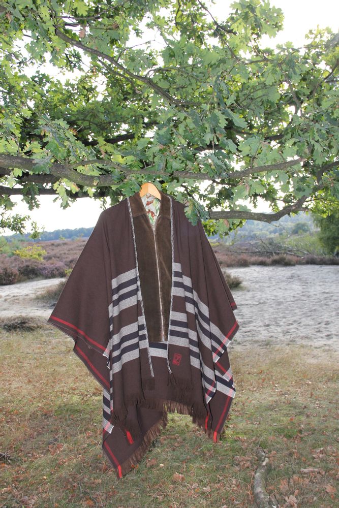 Prêt-à-porter - SAO LOURENCO PONCHO CHOCOLATE - SCHOOLOFLIFEPROJECTS