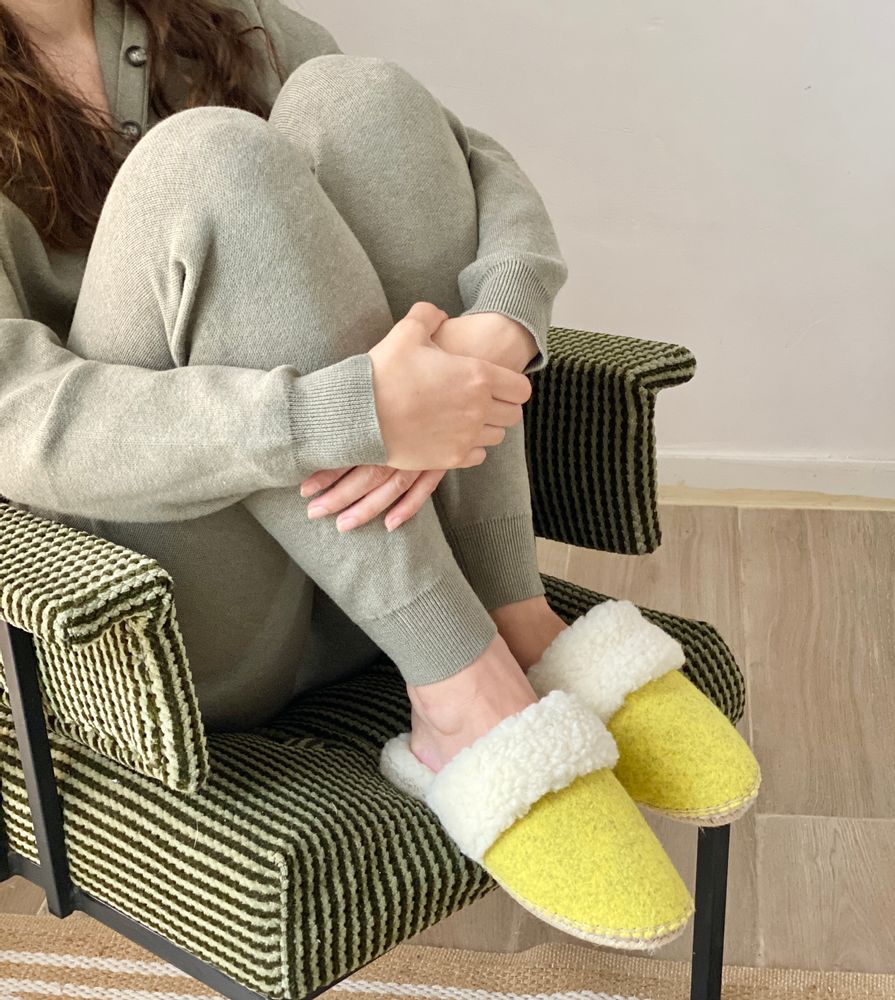 Homewear textile - Les Pantoufles en plastique recyclé -faites main- hivers douillet - ATELIER COSTÀ