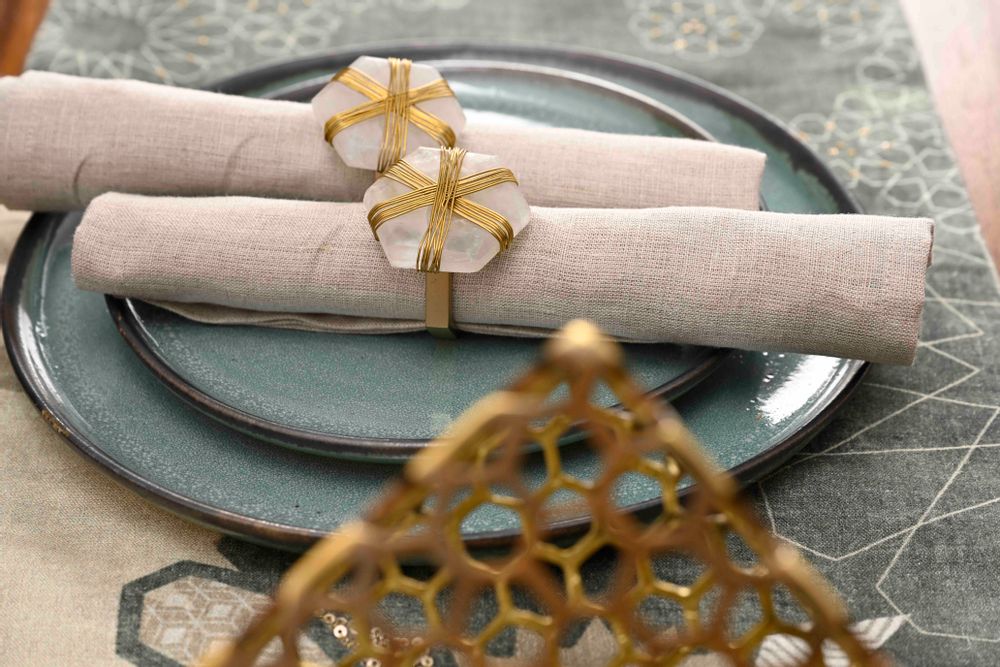 Objets design - Chemin de table, serviettes de table, porte-serviettes, sous-verres, dessous de plat, céramiques, planches à fromage, couteaux à fromage - STUDIO ABACA