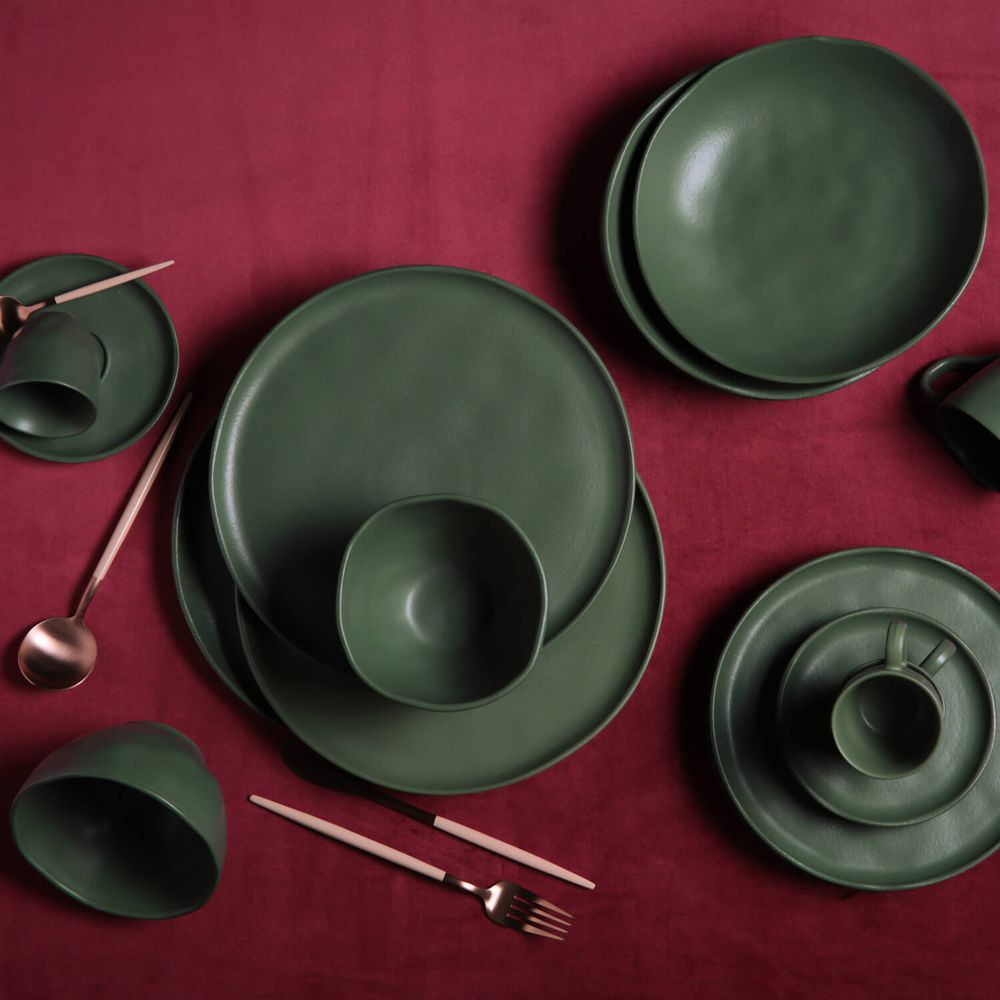 Everyday plates - BIO STONEWARE LEAF DINNER PLATE - PORTO BRASIL CERÂMICA