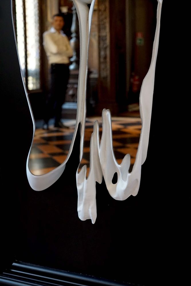 Mirrors - The Venus Mirror - LO CONTEMPORARY