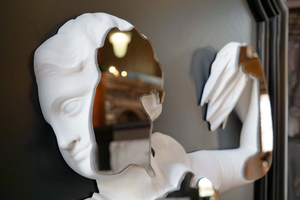 Mirrors - The Venus Mirror - LO CONTEMPORARY
