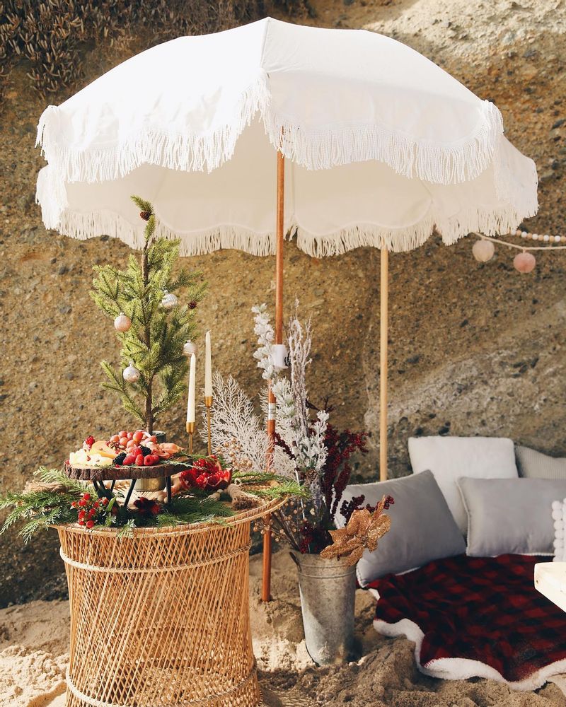 Parasols - HOLIDAY BEACH UMBRELLA - BUSINESS & PLEASURE CO.