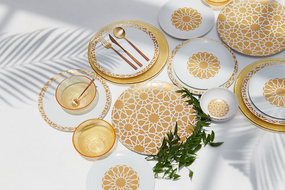 Assiettes au quotidien - Lot d'assiettes et bols en porcelaine - AURA LIVING