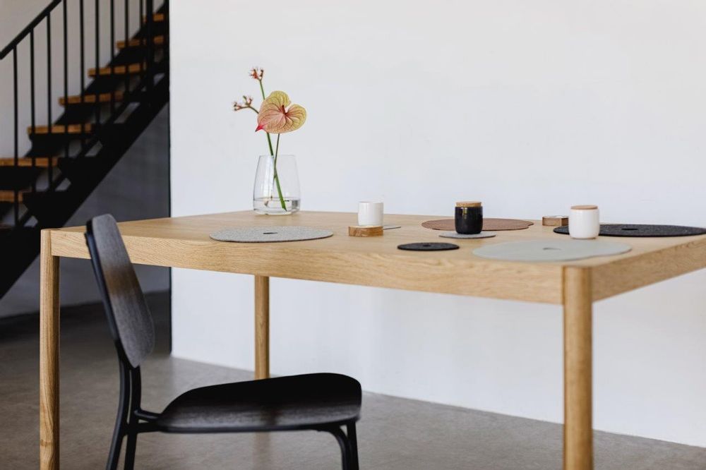 Chairs - Hoya Chair - EMKO