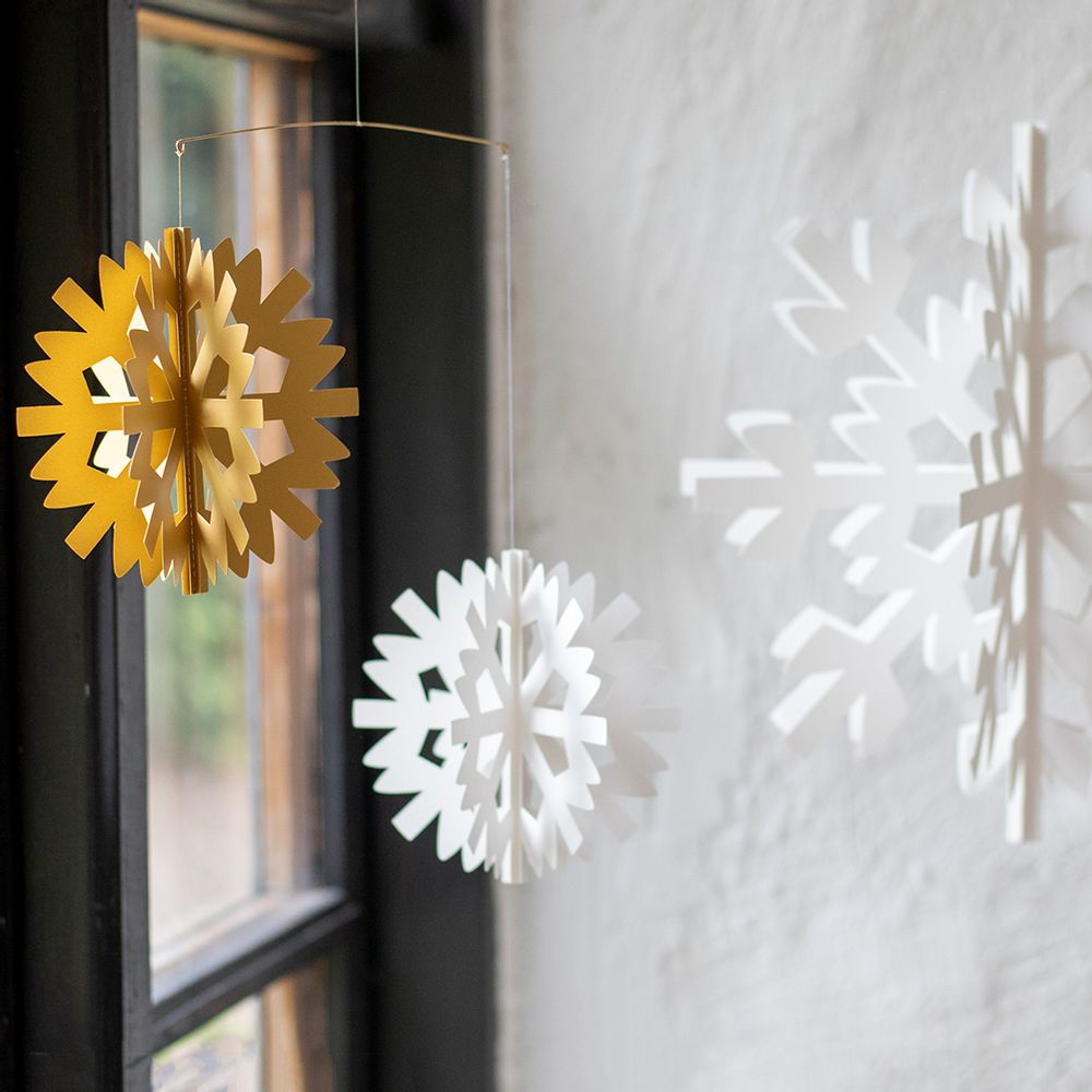 Autres décorations de Noël - Scandinavian Snowflake Mobile - LIVINGLY