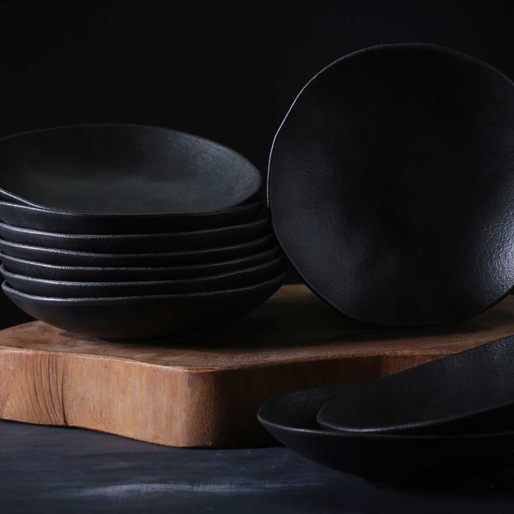 Everyday plates - ORGÂNICO STONEWARE BLACK MATTE DINNER PLATE - PORTO BRASIL CERÂMICA