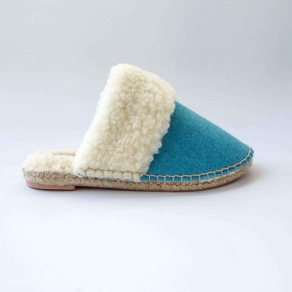 Homewear - Pamper Your Feet Sustainably: Felt-Like Recycled Wool Slippers - ATELIER COSTÀ