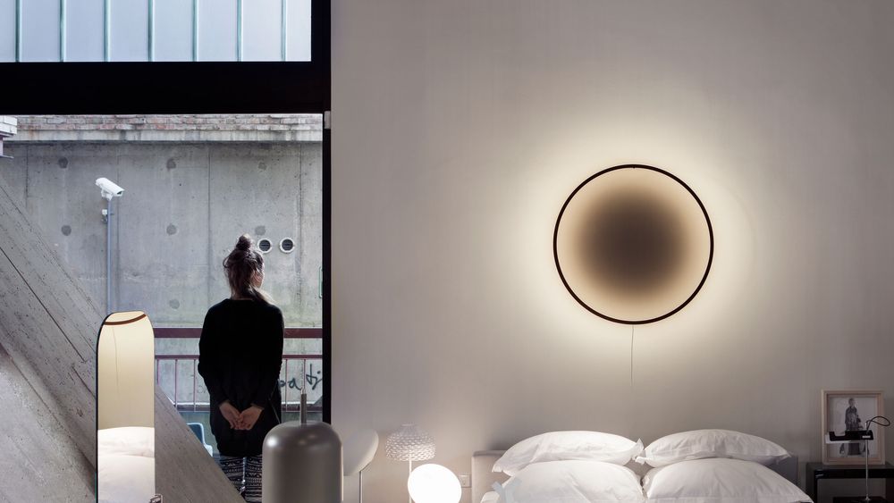 Objets design - Lampe ECLIPSE - Bois brûlé noir - MAKERS.STORE BY DESIGNERBOX