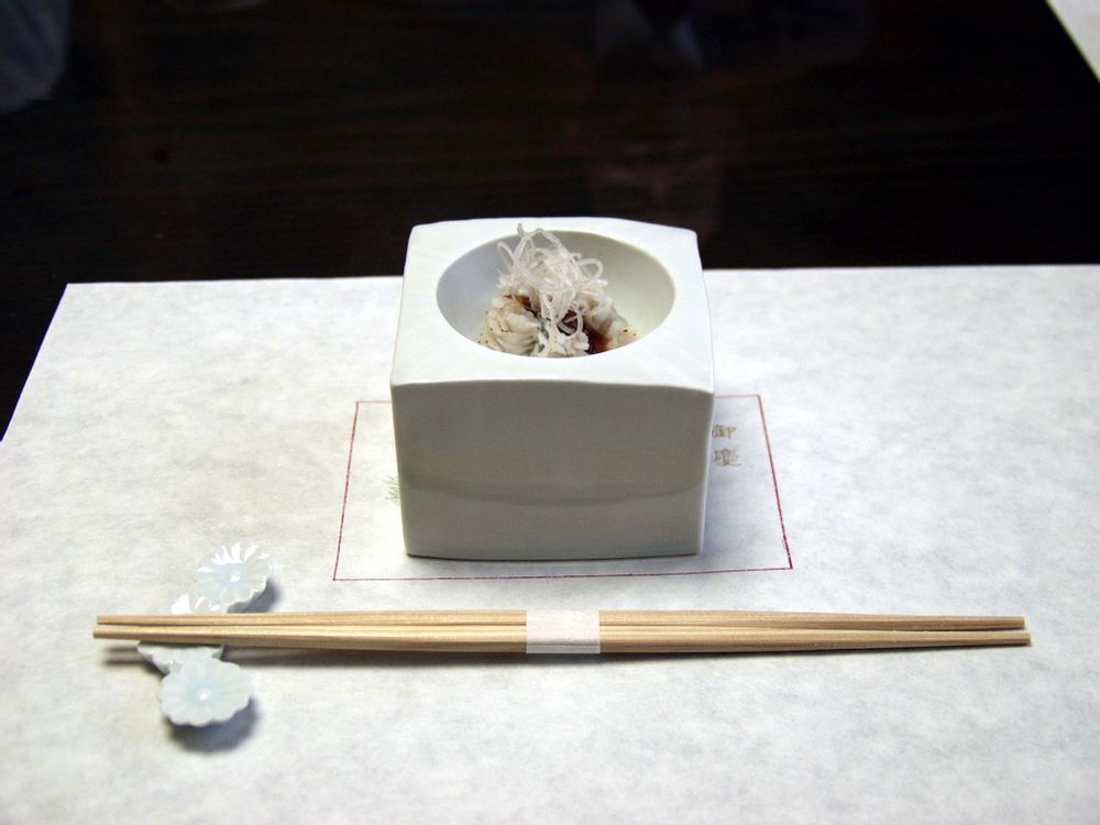Formal plates - Presentation square - OMISSEY