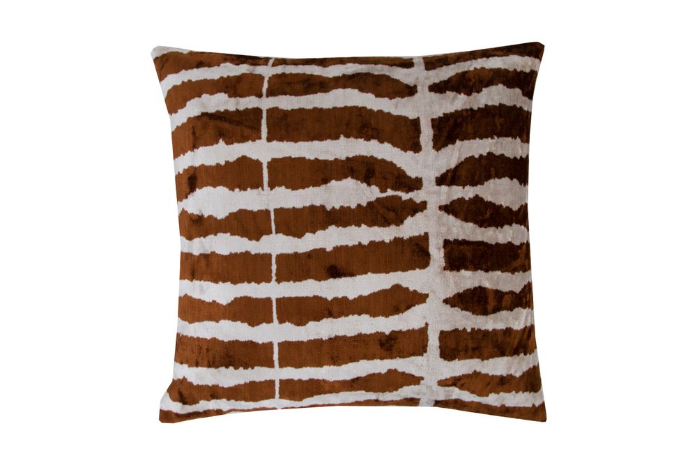 Coussins - Housse de coussin en velours İkat - DESIGNED BY CIHAN