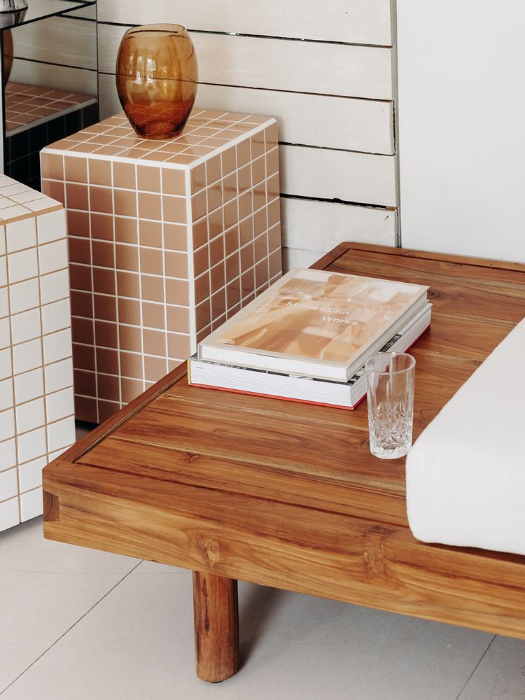 Benches for hospitalities & contracts - Yvan, the couch - DEBONGOUT