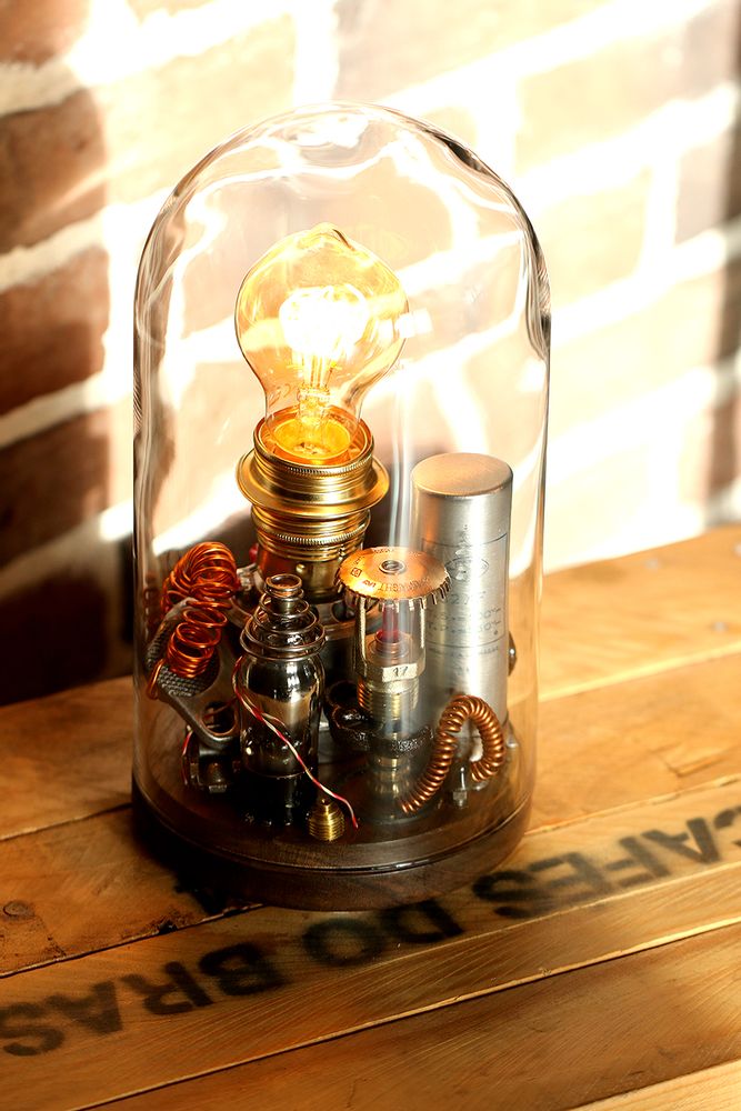 Objets de décoration - Lampe Steampunk sous cloche - 1SECONDTEMPS