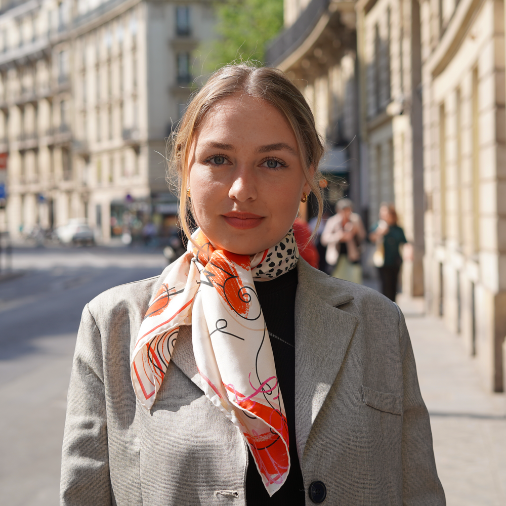 Foulards et écharpes - Foulard / carré - imprimé 100 % twill de soie - LE MONTMARTRE - 65 x 65 cm - finition main - confectionné en France - Soiyage Paris - L'ATELIER DES CREATEURS