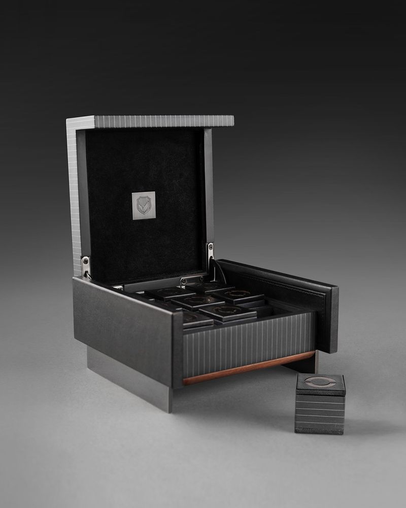 Unique pieces - Pinter Tic Tac Toe - MADHEKE