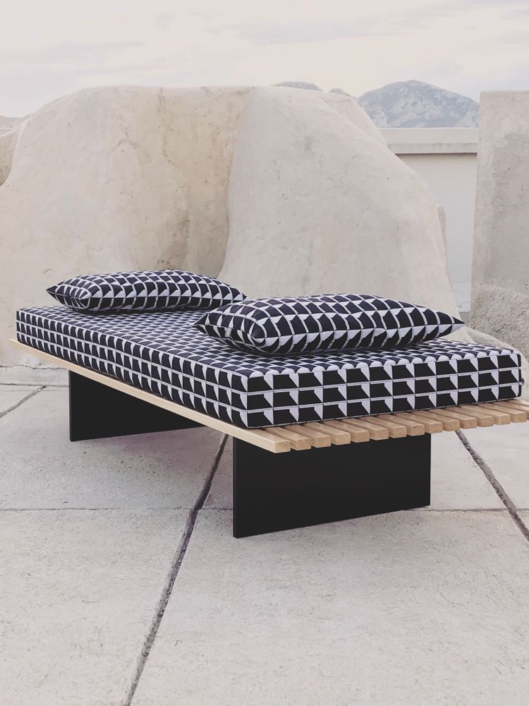Benches - KVP Textile Design - CONCRETE LANDSCAPE - Daybed - BELGIUM IS DESIGN