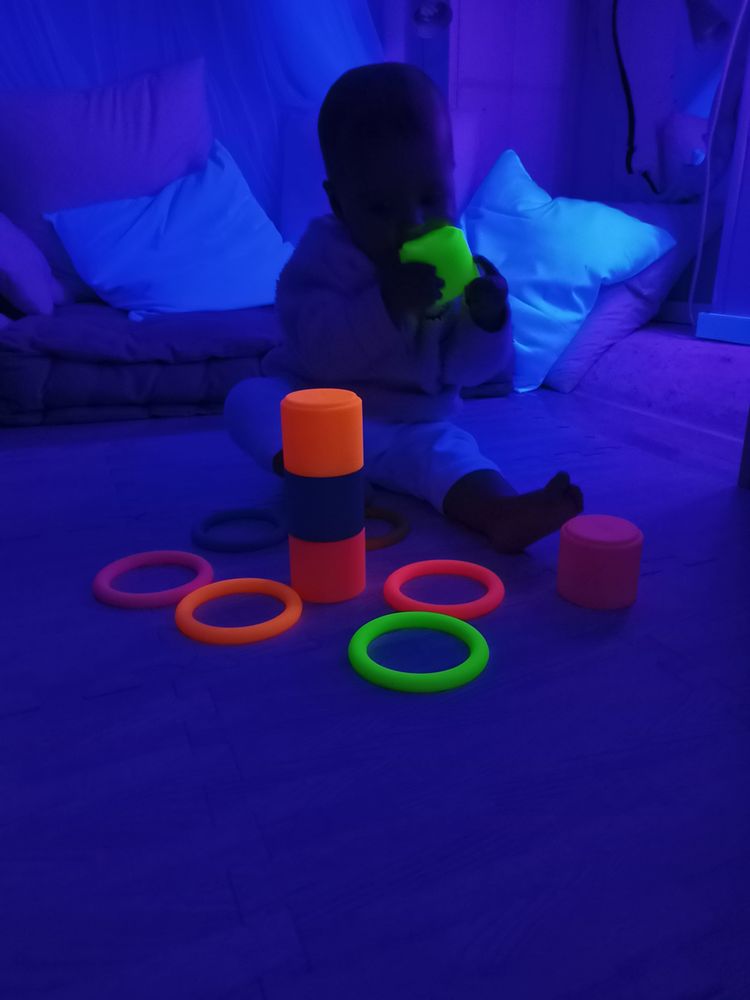Jouets enfants - Gobelets à empiler en silicone - DËNA FRANCE