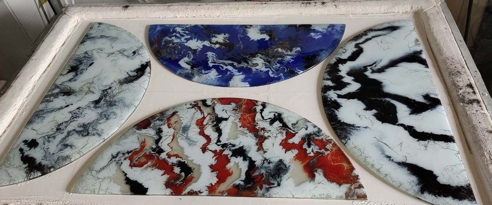 Design objects - Fusing Gourmet glass dessert plate with levitating spoon unique piece. - RECYCLAGE DESIGN RÉANIMATEUR D'OBJETS R & D