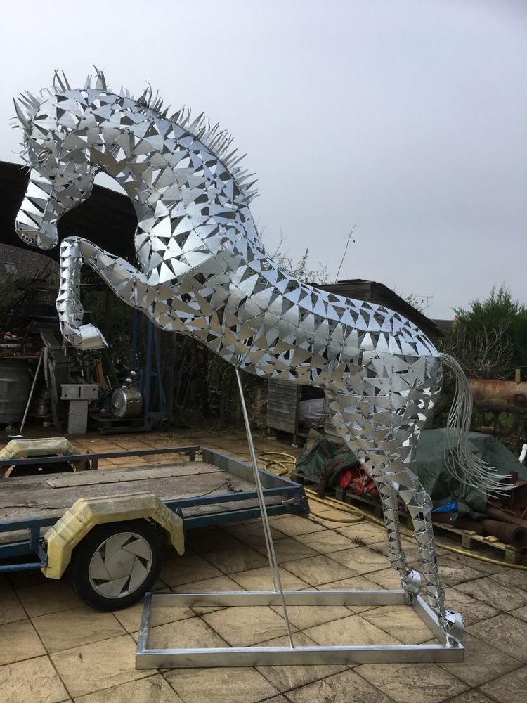 Sculptures, statuettes and miniatures - Prancing horse, monumental sculpture in recycled and galvanized metal, unique piece. - RECYCLAGE DESIGN RÉANIMATEUR D'OBJETS R & D