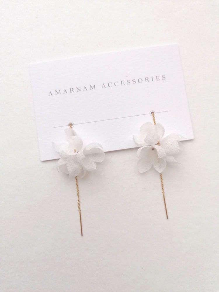 Bijoux - Kaji - Boucles plaquées Or 14K ornées de fleurs en soie - AMARNAM ACCESSORIES
