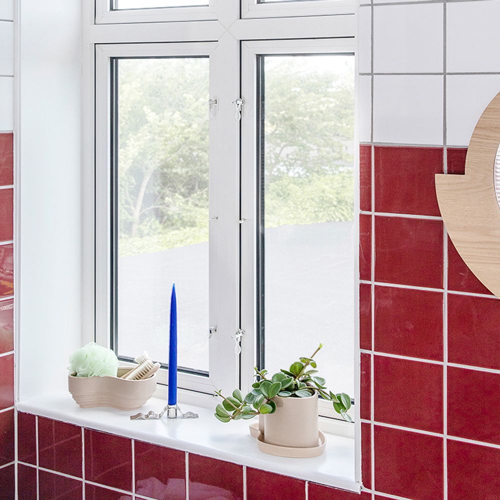 Pottery - Silhouette pot w/saucer - STENCES