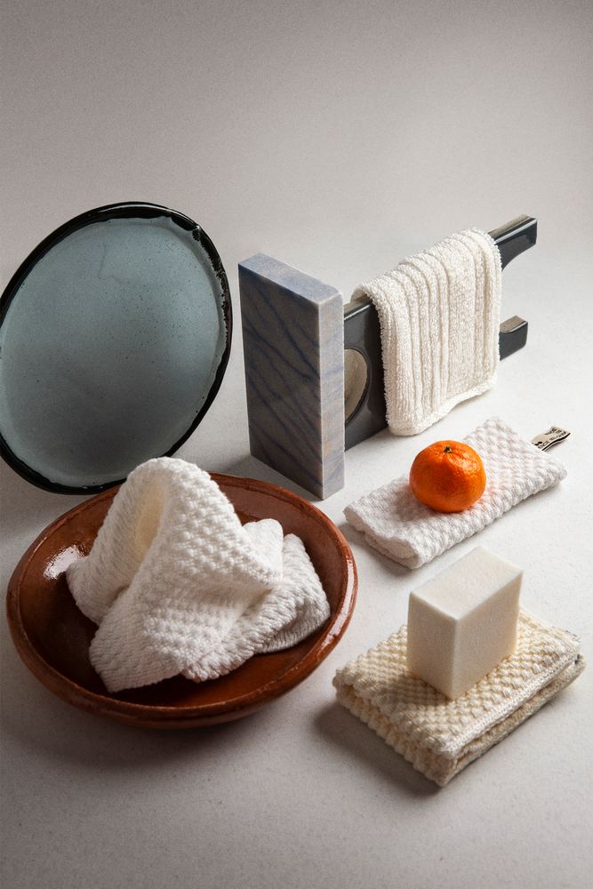 Bath towels - Design for Resilience - Home collection - sponges - DESIGN FOR RESILIENCE