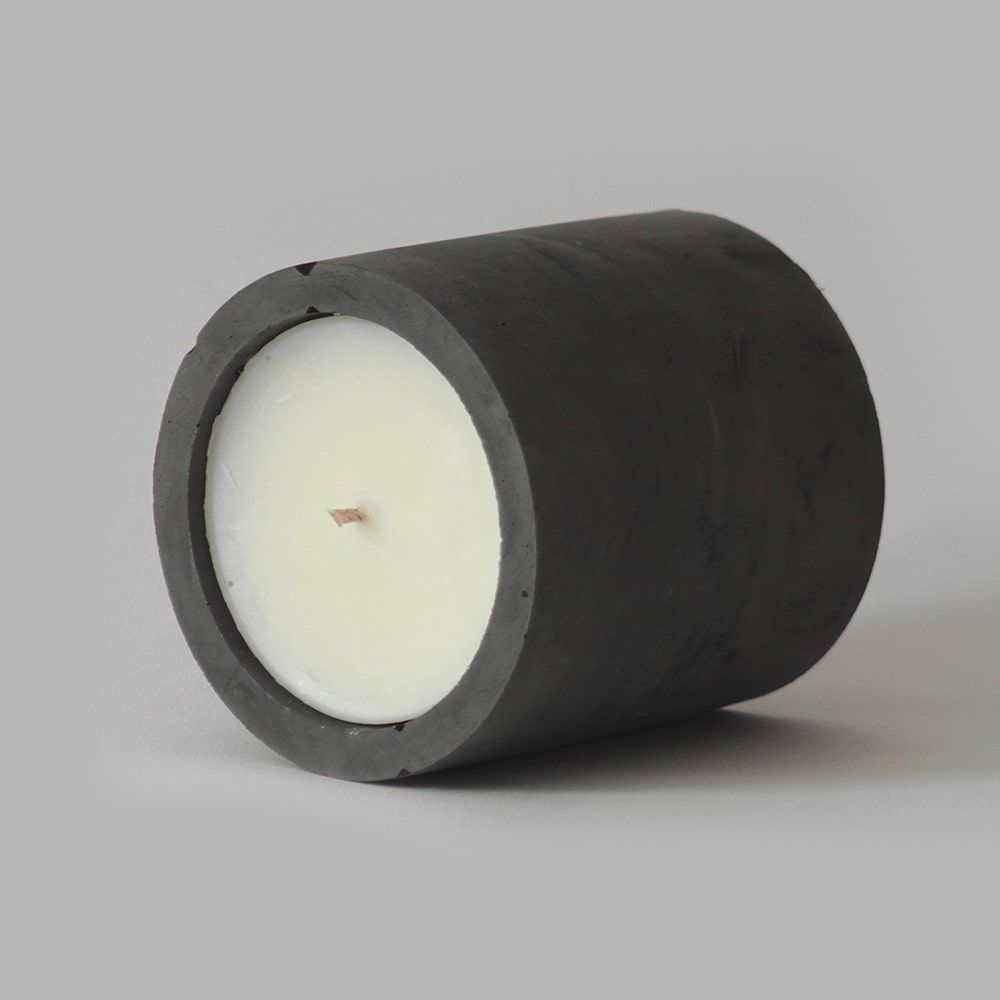 Bougies - Bougie parfumée en béton Anthracite - AKARA
