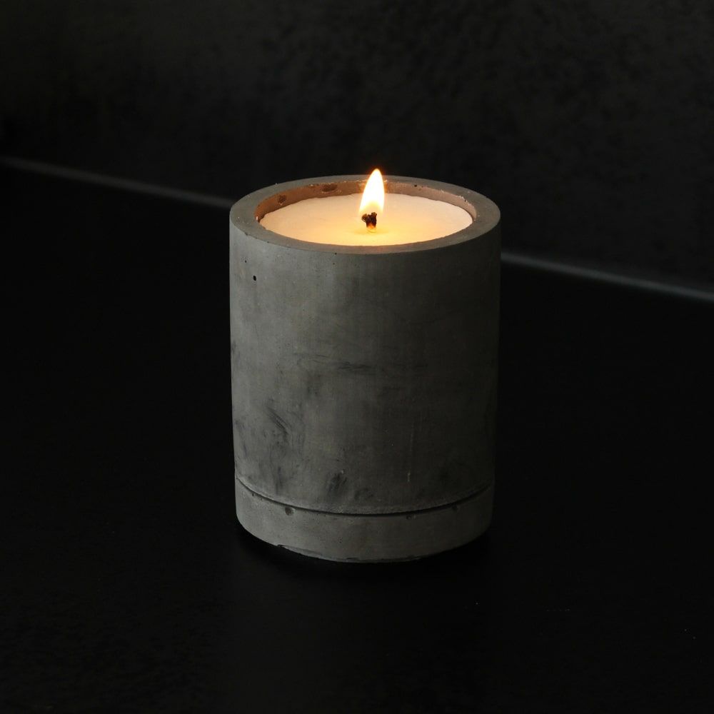 Bougies - Bougie parfumée en béton Anthracite - AKARA