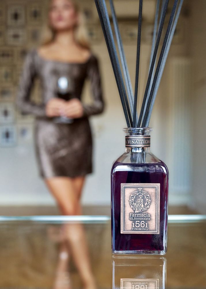 Home fragrances - ROOM FRAGRANCES - FRAGRANZE DELLE ARTI MAGGIORI e ARTI MINORI - FARMACIA SS.ANNUNZIATA DAL1561