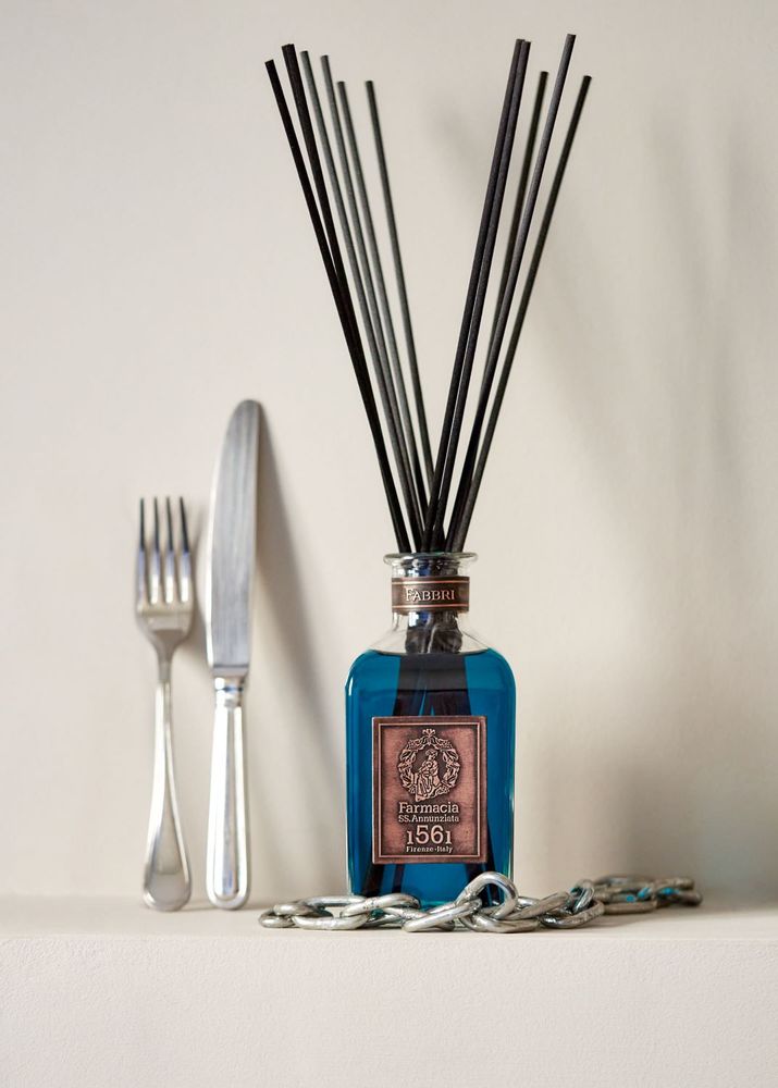 Home fragrances - ROOM FRAGRANCES - FRAGRANZE DELLE ARTI MAGGIORI e ARTI MINORI - FARMACIA SS.ANNUNZIATA DAL1561