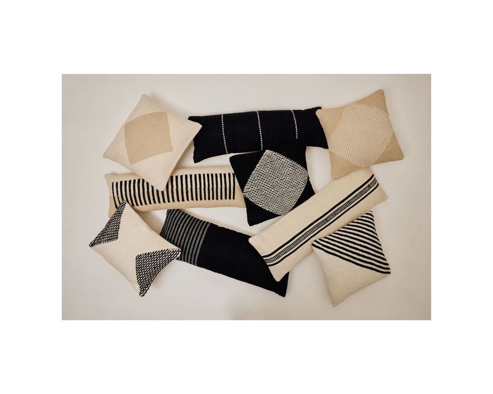 Comforters and pillows - Diagonal Stripe Wool Pillow_GoodWeave Certified, 45x45 cm - CASA AMAROSA