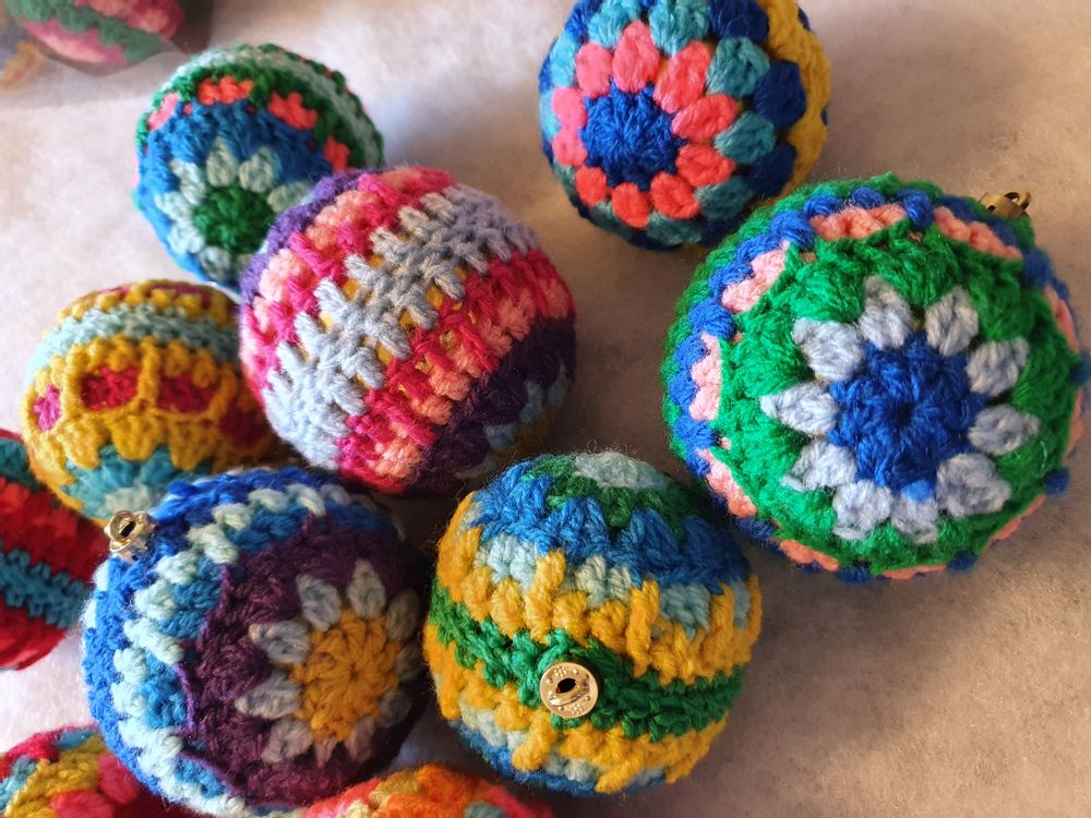 Guirlandes et boules de Noël - Boules de Noël - CRÉATIONS ANNIE CICATELLI