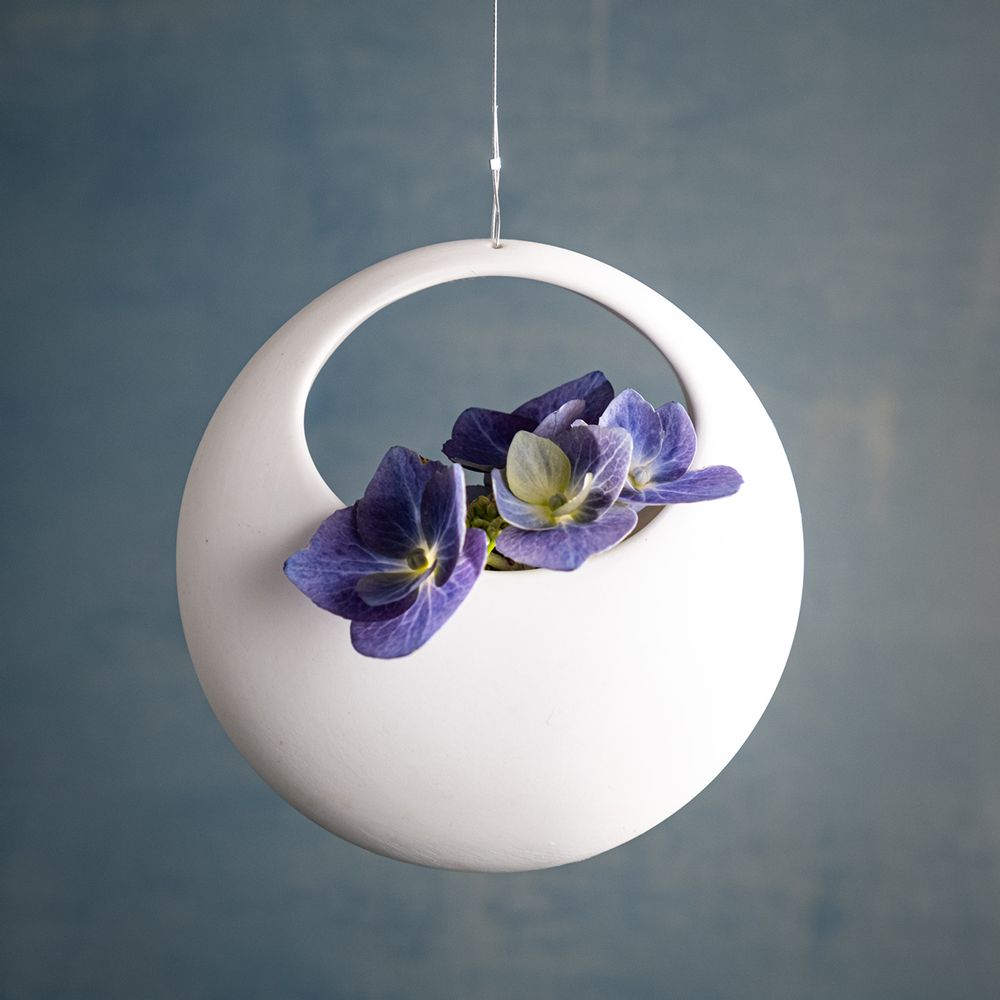 Vases - Vase ovale et rond FESTA, en porcelaine fine, fait a main - KLATT OBJECTS