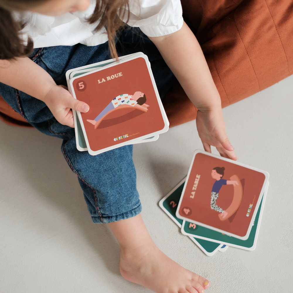 Toys - Balance Board + 10 Yoga Cards - OBSERVE MONTESSORI