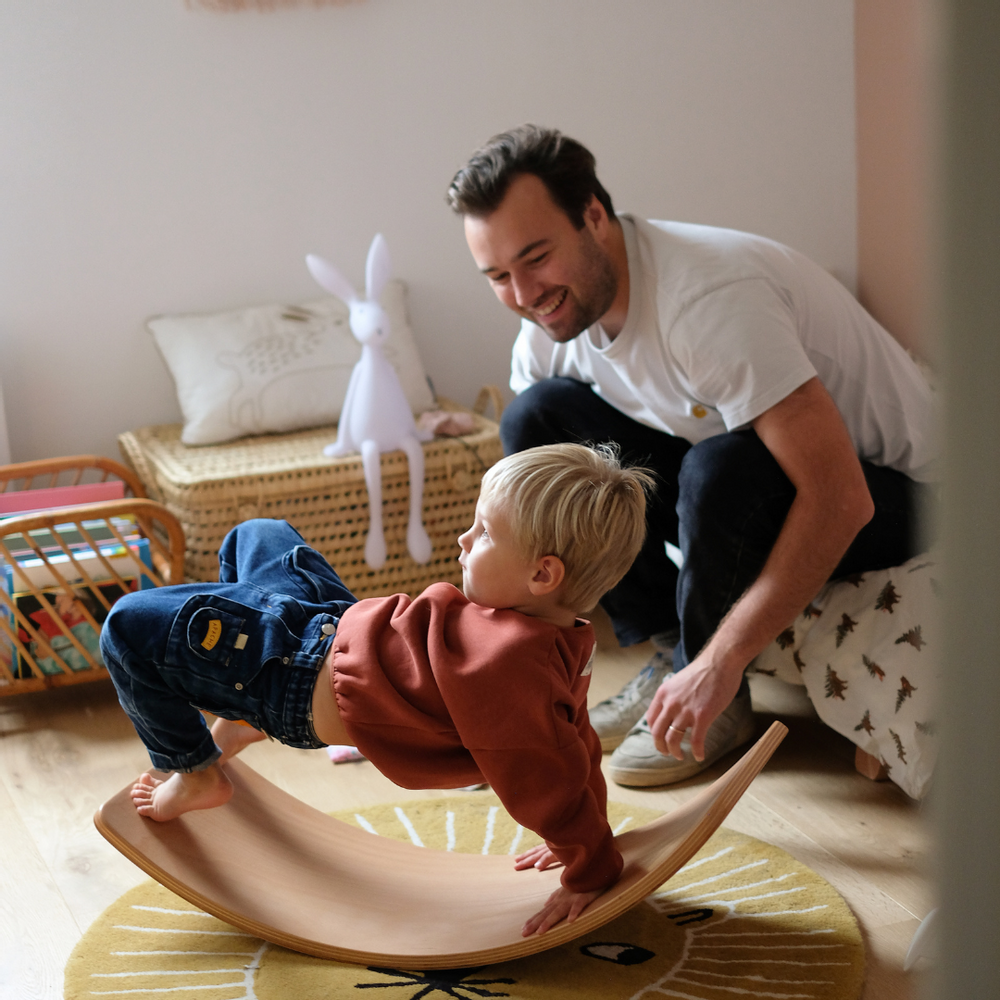 Toys - Balance Board + 10 Yoga Cards - OBSERVE MONTESSORI