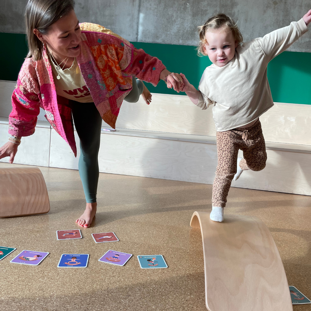 Toys - Balance Board + 10 Yoga Cards - OBSERVE MONTESSORI