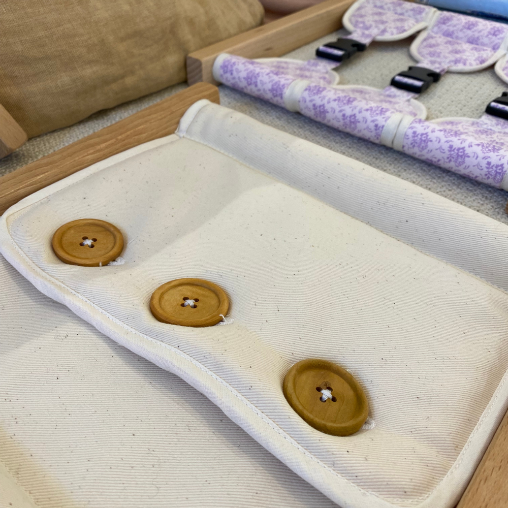 Toys - Montessori cladding frame - OBSERVE MONTESSORI