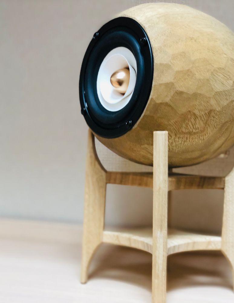 Speakers and radios - Egg shape speaker - FAMILY LABO SOUND SYSTEM