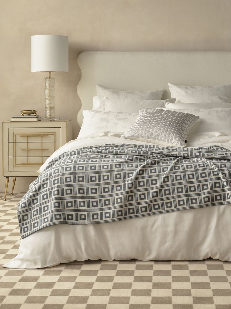 Bed linens - BED & BATH - GREG NATALE
