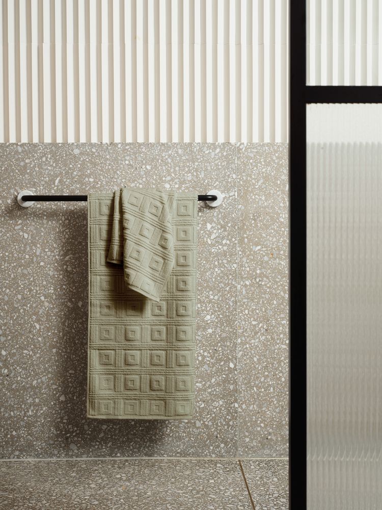 Bed linens - BED & BATH - GREG NATALE