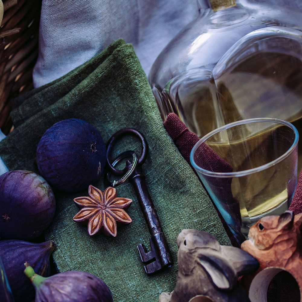 Decorative objects - Wooden Keyrings - WILDLIFE GARDEN
