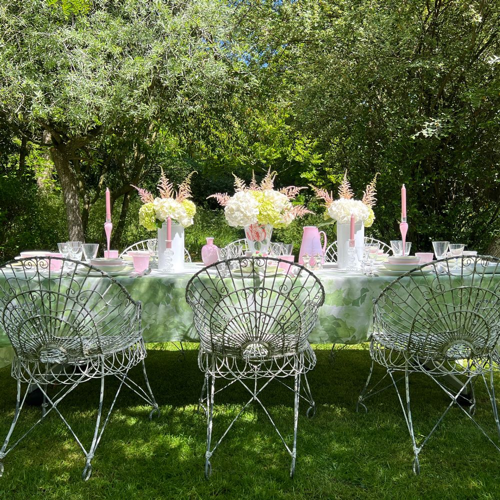 Table linen - HYDRANGEA Linen Tablecloths & Napkins - SUMMERILL AND BISHOP