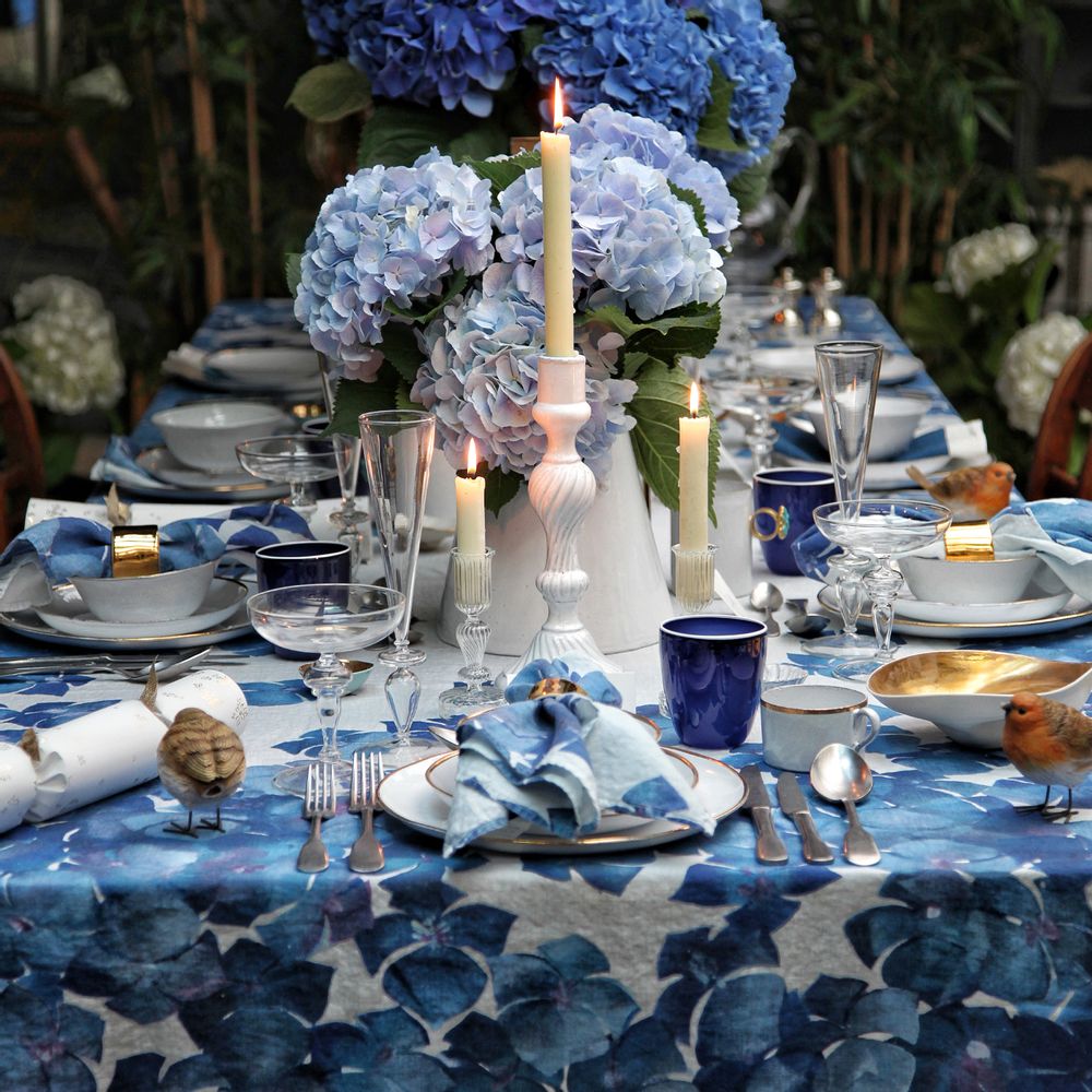 Table linen - HYDRANGEA Linen Tablecloths & Napkins - SUMMERILL AND BISHOP